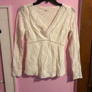 🌸White Hollister lace top🌸